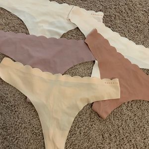 Silky no show thongs